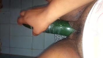 Un modo naturale per le donne di masturbarsi senza spendere inutili soldi in cazzi di gomma sintetici.